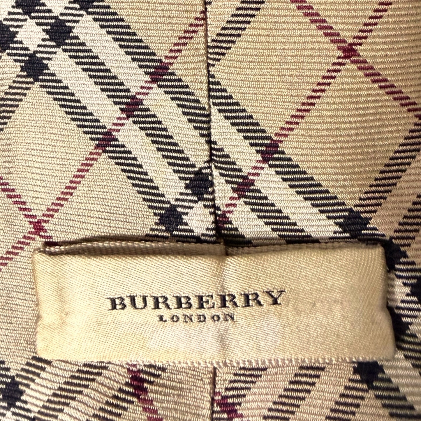 Burberry London 100% Silk Men's Necktie Nova Check Preppy Luxury Classic