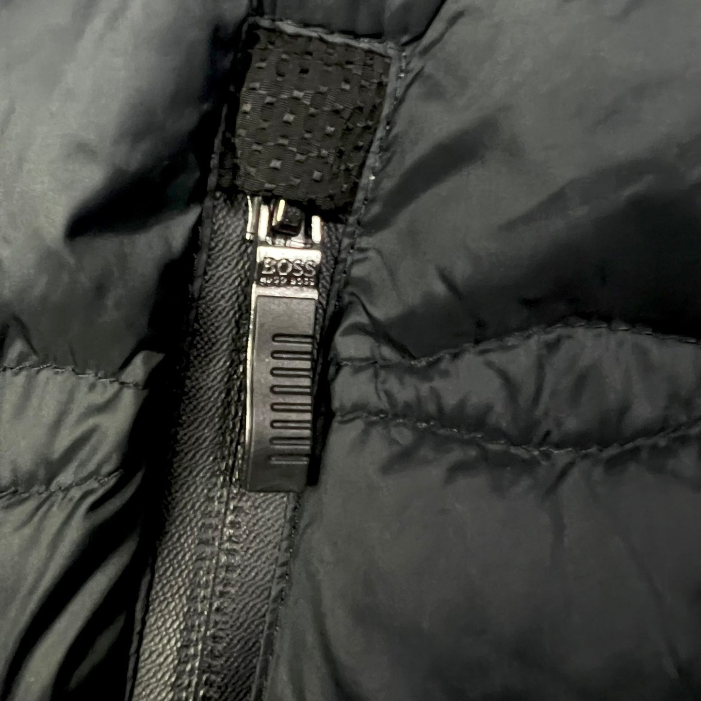Hugo Boss Duck Down Detachable Sleeves Men's Small Puffer Jacket $549 Retail Lux