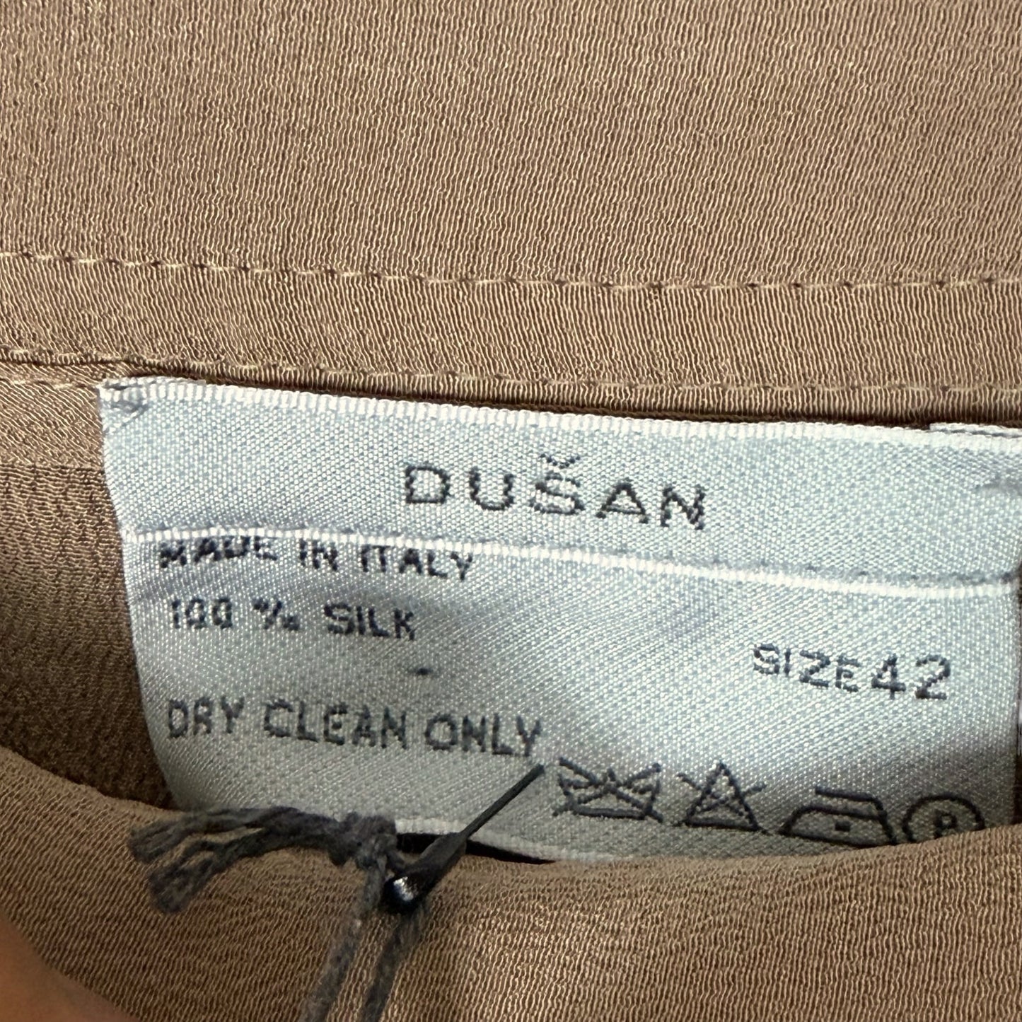 Dusan 100% Silk Flowy Pleated Tan Cuffed Women's L EU 42 Slacks Pants Career NWT