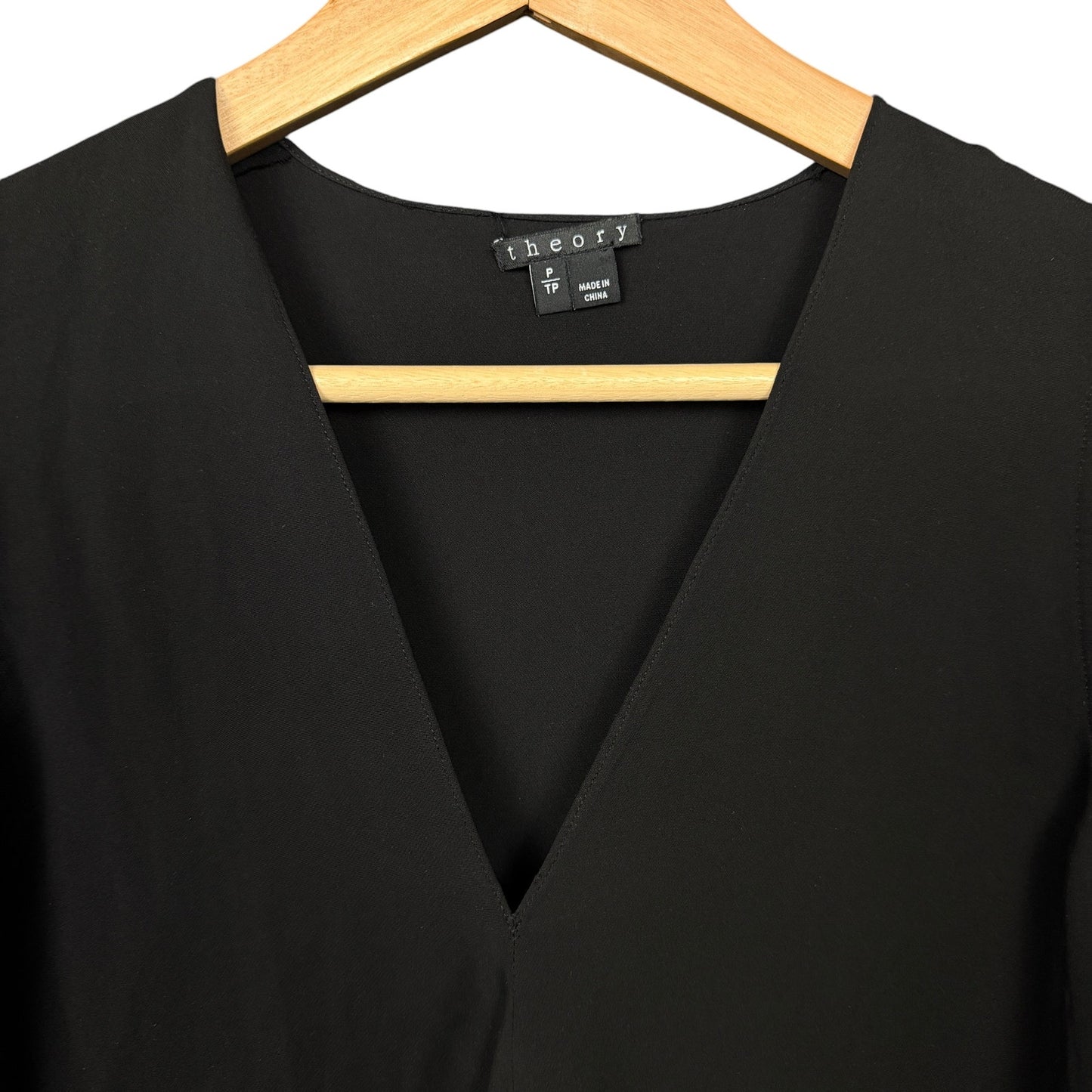 Theory Women P Black 100% Silk V Neck Sleeveless Curved Hem Strap Tank Shell