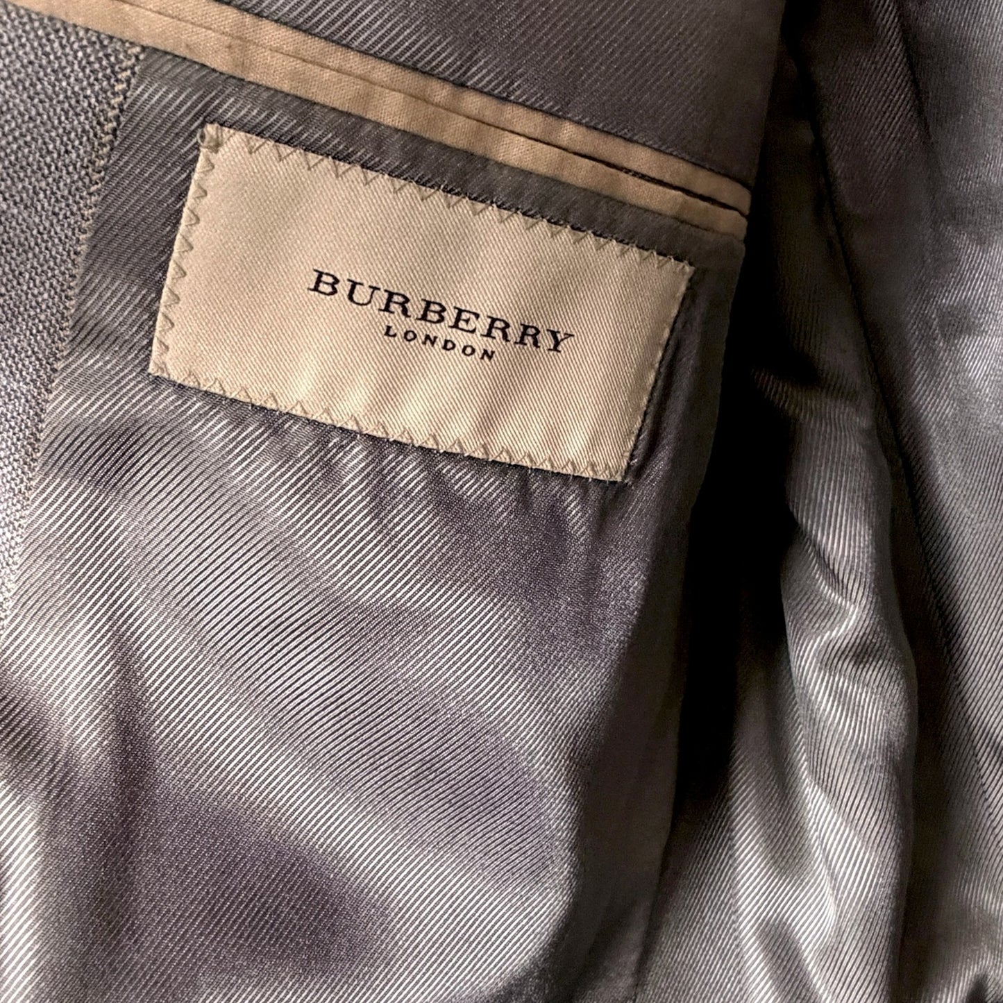 Burberry London Gray Blazer Plaid Silk Wool Men 42R Union Made USA Career Office
