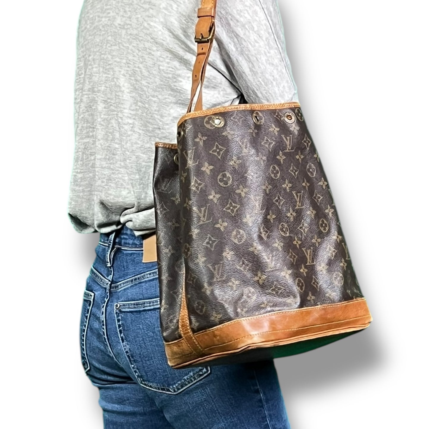 Vintage Louis Vuitton Noé Brown Monogram Large Bucket Bag - $1,250 Retail