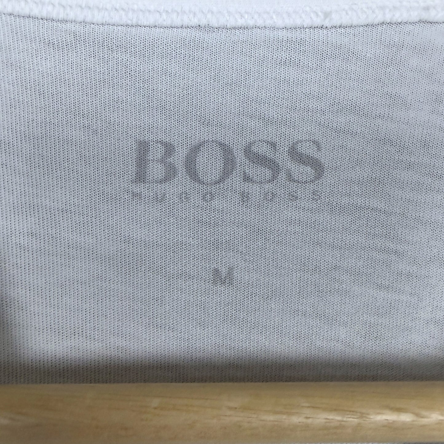 Hugo Boss White Modern Fit V-Neck Men's Medium Embroidered Logo T-Shirt Casual