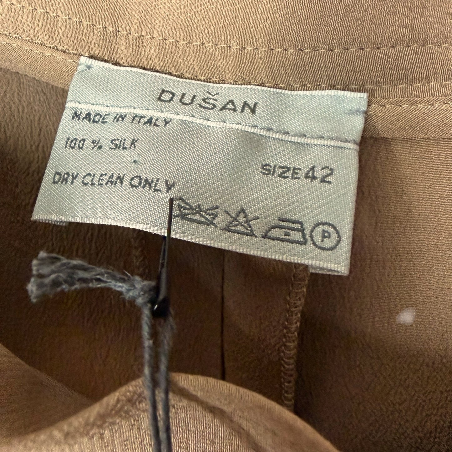 Dusan 100% Silk Flowy Pleated Tan Cuffed Women's L EU 42 Slacks Pants Career NWT